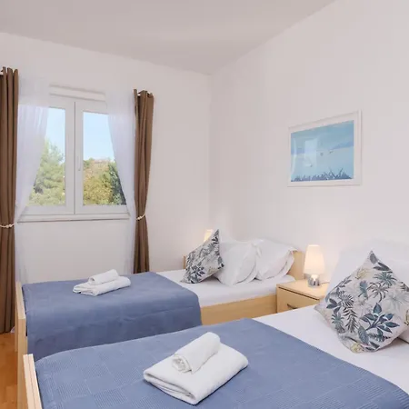 Daire With Sea View Terrace, Ciovo *