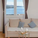 Apartment With Sea View Terrace, Ciovo *